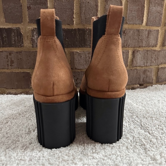 Gianni Bini Ryker Suede Lug Sole Platform Booties - Picture 4 of 11